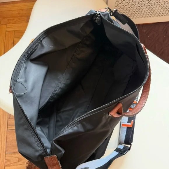 Longchamp Large Black Travel Bag W/logo Shoulder Strap - Picture 4 of 4